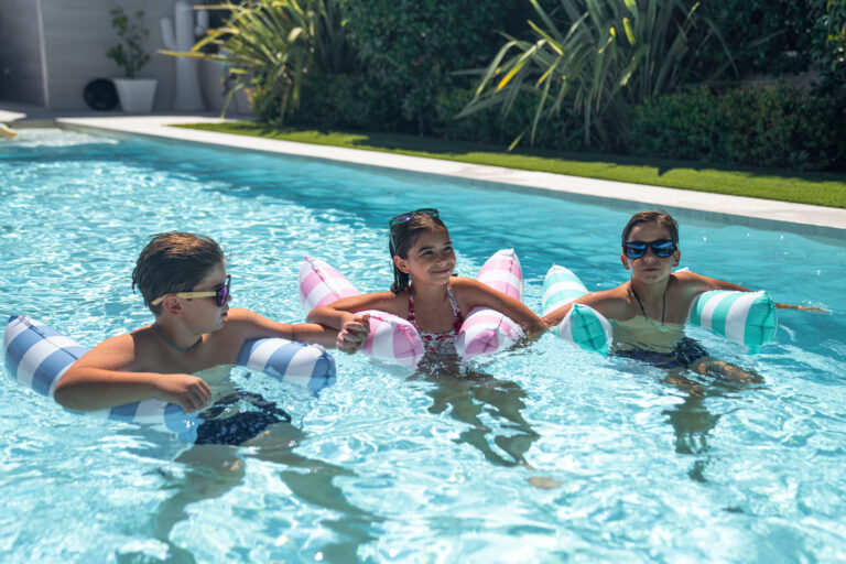reducir ph piscina