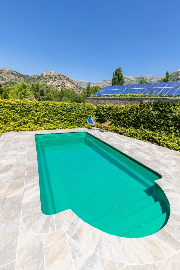 calentar piscina con placas solares