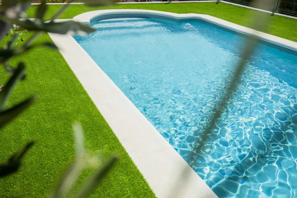 Tratamiento de Choque para Piscina con Clorado Salino: Guía Paso a Paso y Consejos Esenciales 7 Tratamiento con clorador salino