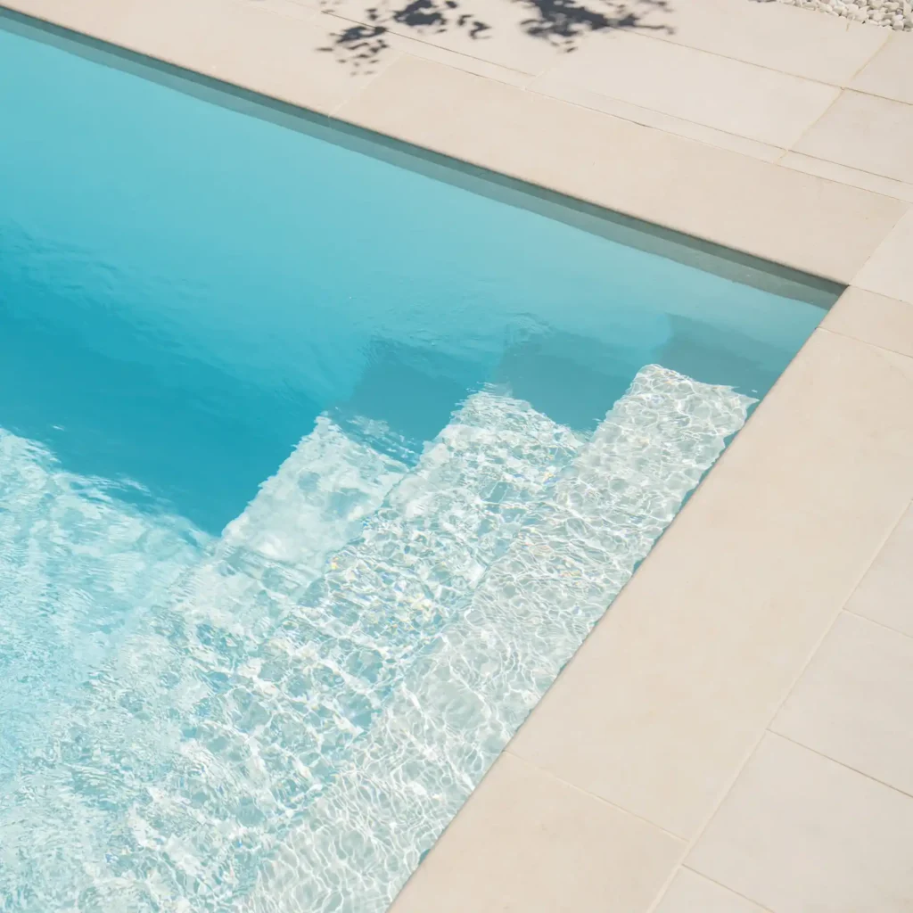 Tratamiento de Choque para Piscina con Clorado Salino: Guía Paso a Paso y Consejos Esenciales 2 Tratamiento con clorador salino