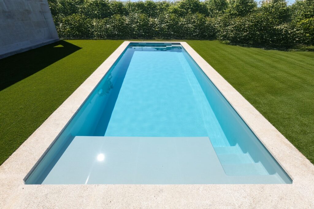 ¿Piscina demasiado profunda? Cómo Reducir la Profundidad de tu Piscina sin Obra (y Cuánto Cuesta) 4 ¿Piscina demasiado profunda? Cómo Reducir la Profundidad de tu Piscina sin Obra (y Cuánto Cuesta) 3