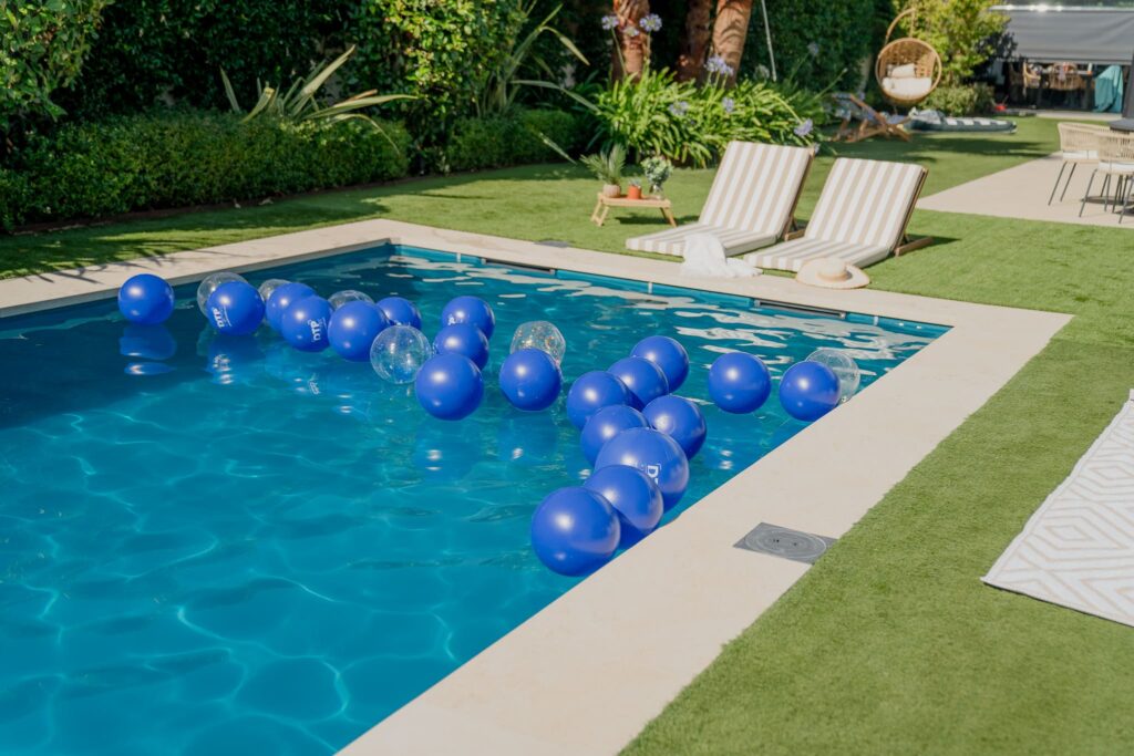 ¿Las piscinas de fibra necesitan licencia? Guía legal completa para evitar multas 1 piscina dtp agua cristalina