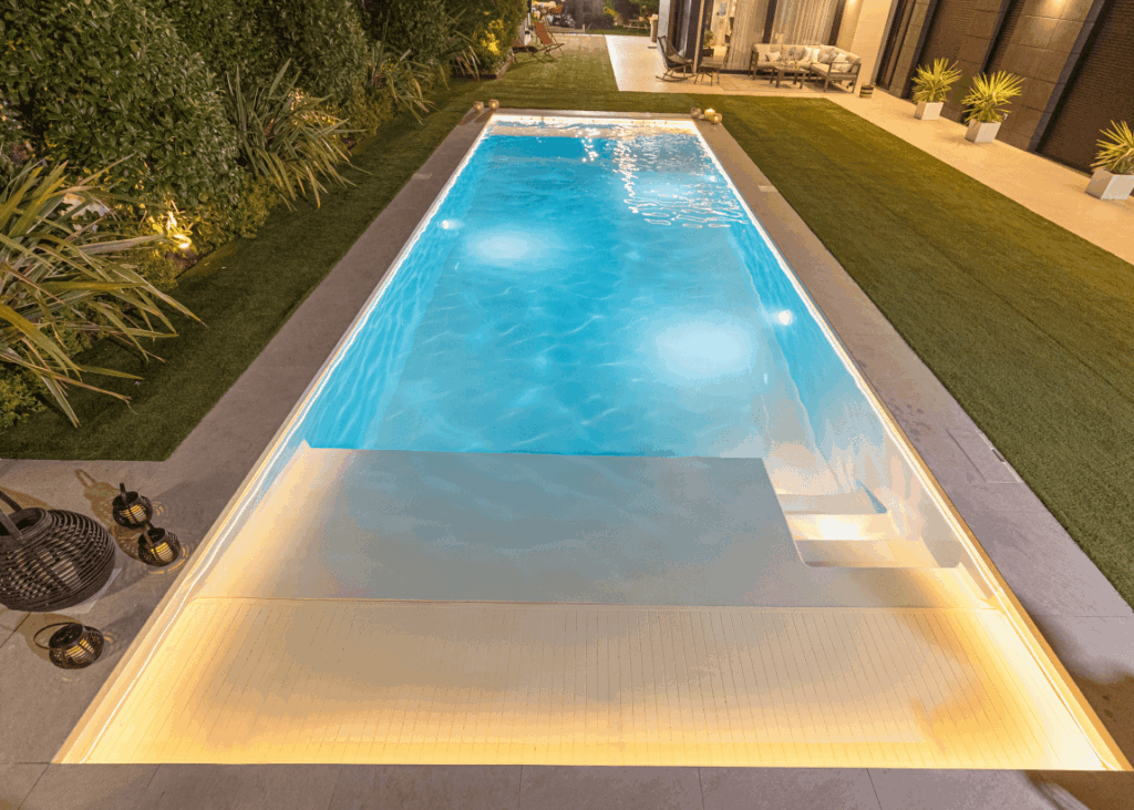 Focos LED de colores para piscina: ¿Cómo elegirlos e instalarlos? 2 Focos LED de colores para piscina: ¿Cómo elegirlos e instalarlos? 1
